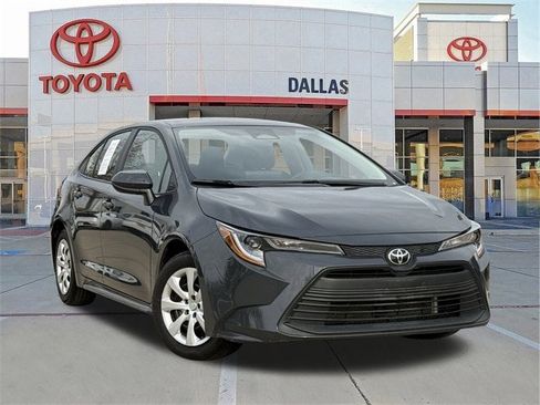 Used 2025 Toyota Corolla LE image 1