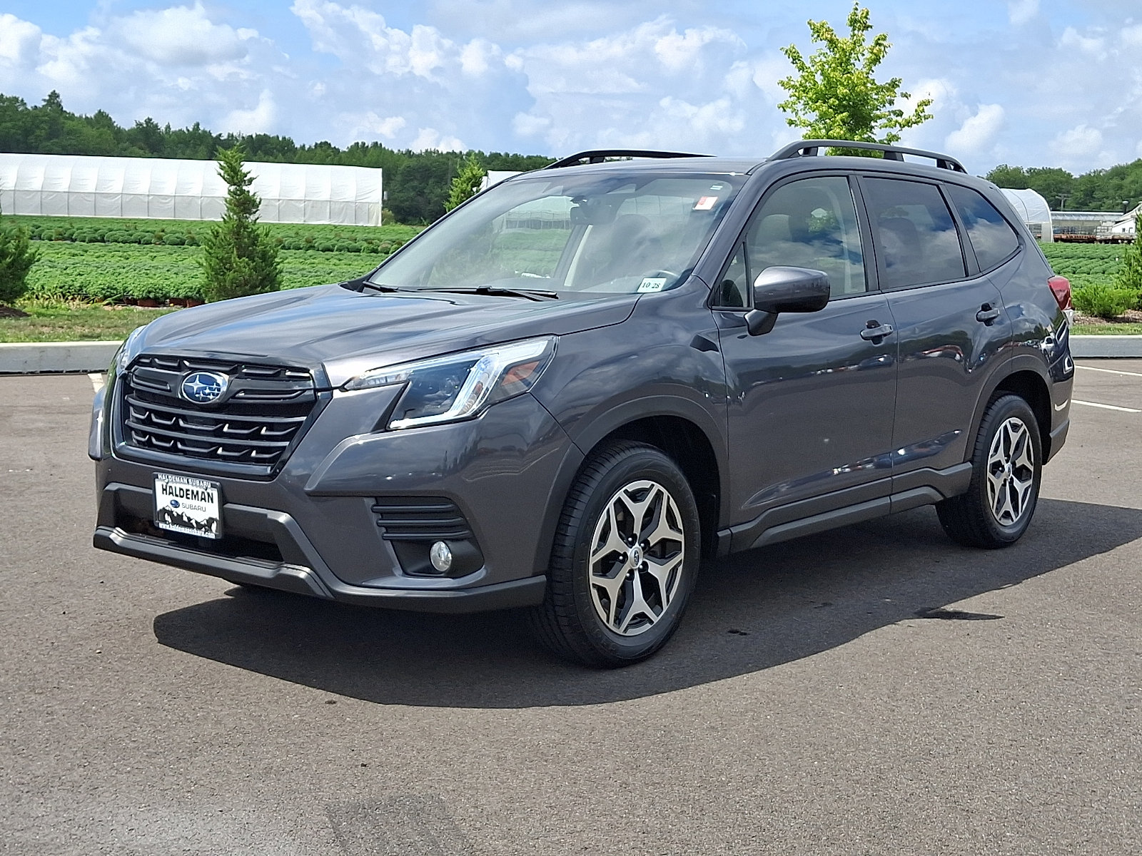 Certified 2023 Subaru Forester Premium AWD/4WD image 3
