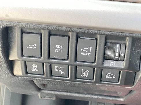 Used 2017 Subaru Outback 2.5i Limited AWD/4WD image 15