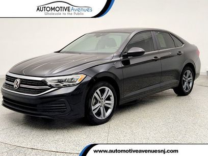 Used 2023 Volkswagen Jetta SE w/ Panoramic Sunroof Package