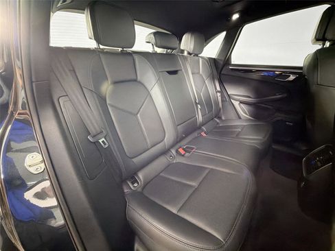 Certified 2021 Porsche Macan S AWD/4WD image 27