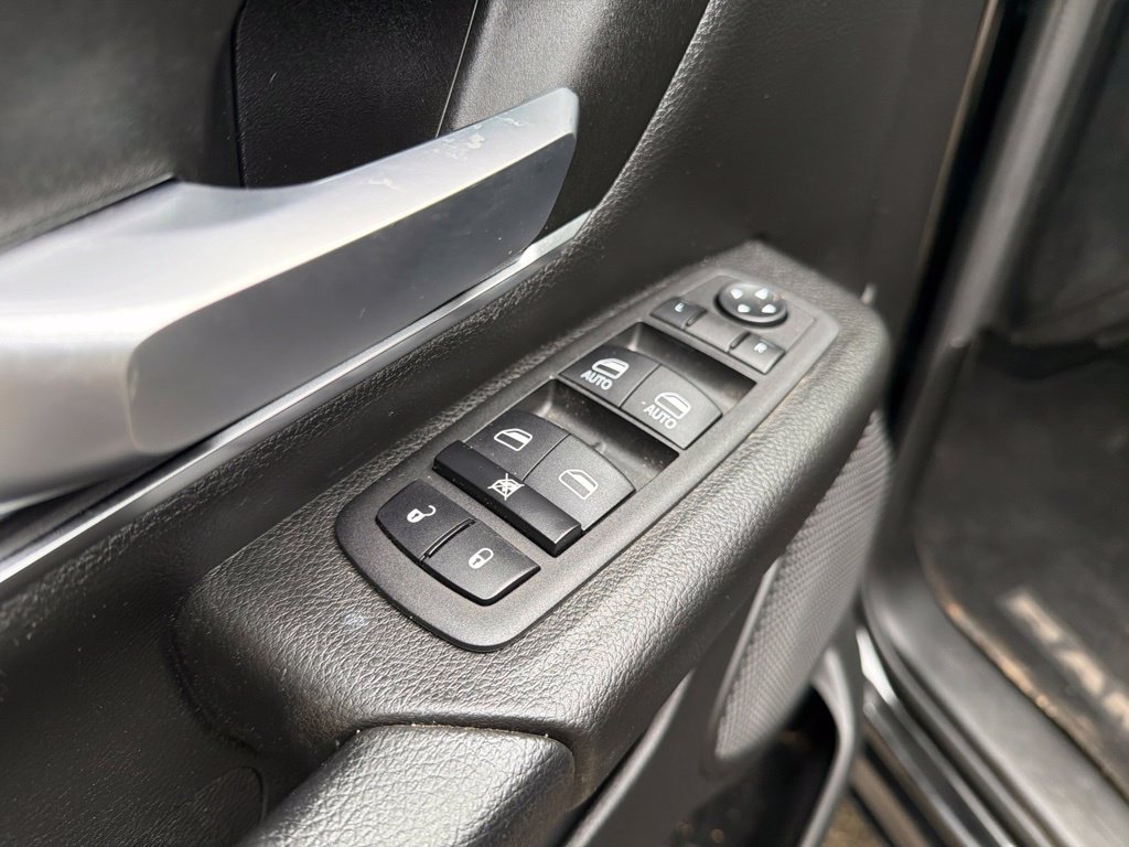 Used 2024 RAM 1500 Big Horn RWD image 38