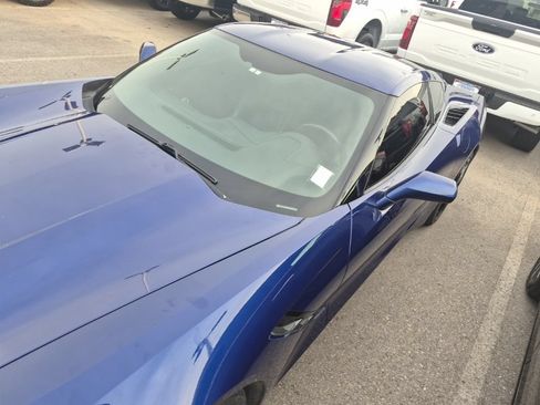 Used 2017 Chevrolet Corvette Stingray Coupe w/ 1LT RWD image 8