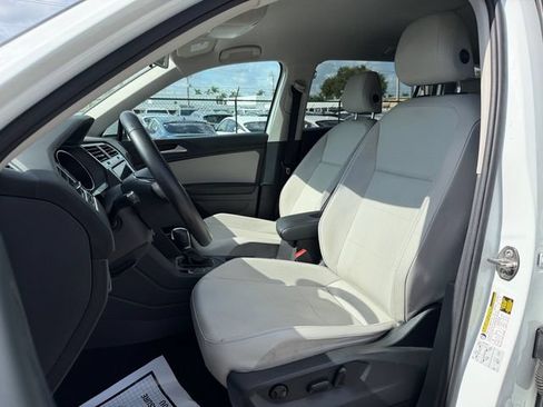 Used 2019 Volkswagen Tiguan SE FWD image 9