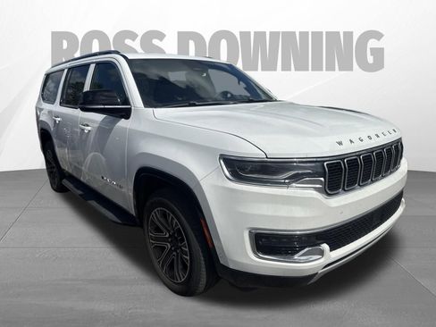 Used 2024 Jeep Wagoneer L Series II RWD image 3
