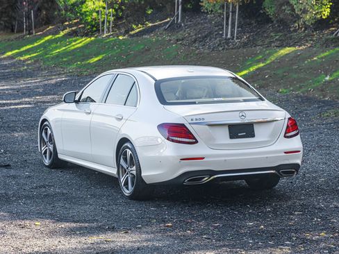 Used 2019 Mercedes-Benz E 300 image 6
