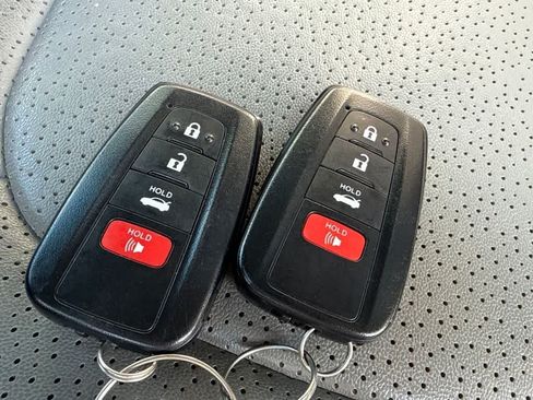 Used 2021 Toyota Avalon Limited w/ Advanced Safety Package FWD image 20