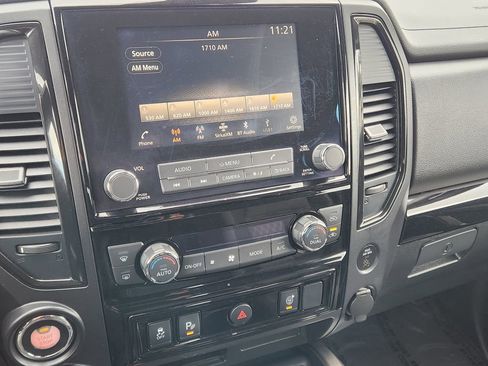 Used 2024 Nissan Titan SV w/ SV Bronze Edition Package image 20