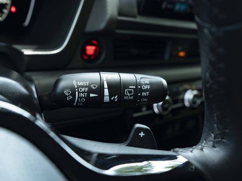 Used 2024 Honda Pilot Touring image 24