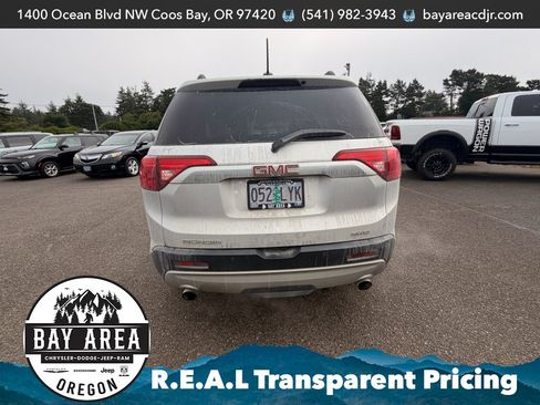 Used 2018 GMC Acadia SLT AWD/4WD image 5