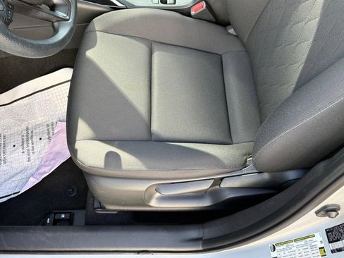 Used 2024 Toyota Corolla LE FWD image 22