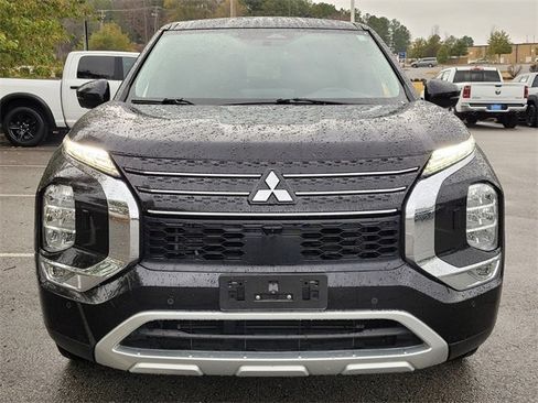 Used 2024 Mitsubishi Outlander SE image 5