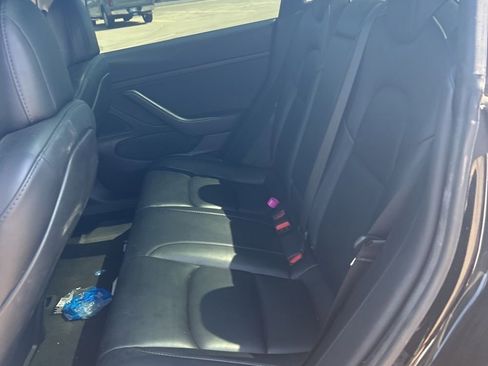 Used 2021 Tesla Model 3 Standard Range Plus image 11