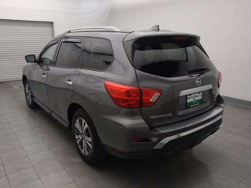 Used 2019 Nissan Pathfinder SL image 5