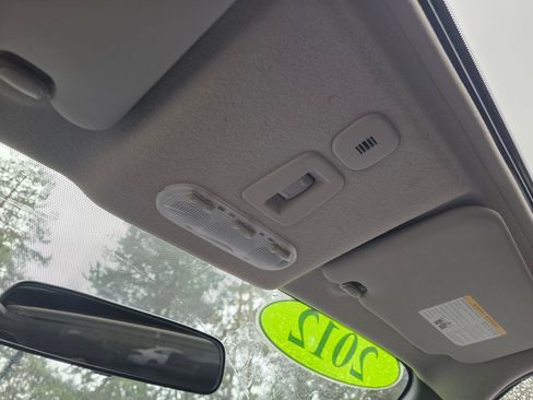 Used 2012 Nissan Juke SL image 30