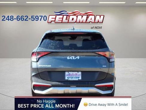 Used 2024 Kia Sportage LX AWD/4WD image 4
