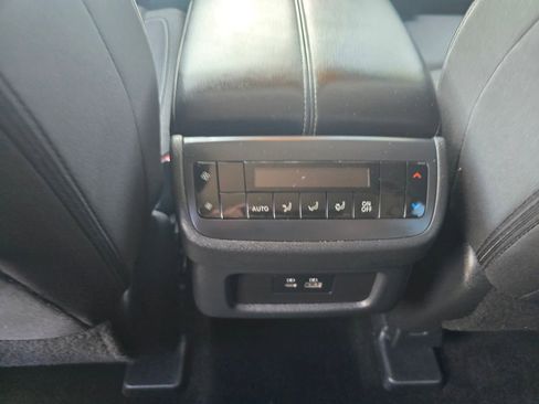 Used 2025 Nissan Pathfinder SV AWD/4WD image 24