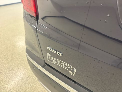 Used 2025 Cadillac XT5 Premium Luxury AWD/4WD image 12
