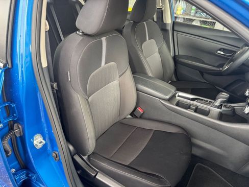 Used 2025 Nissan Sentra SV image 34