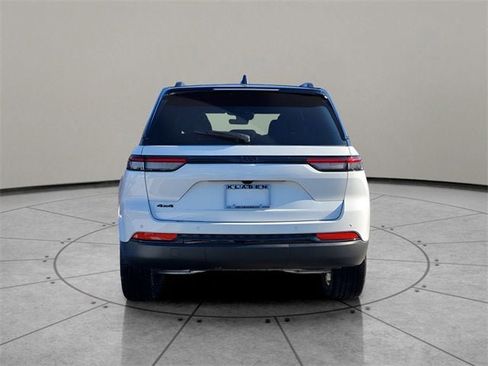 New 2025 Jeep Grand Cherokee Limited image 11