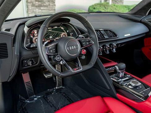 Used 2023 Audi R8 V10 performance image 18