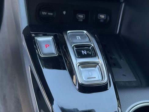 Used 2022 Hyundai Sonata Limited image 17