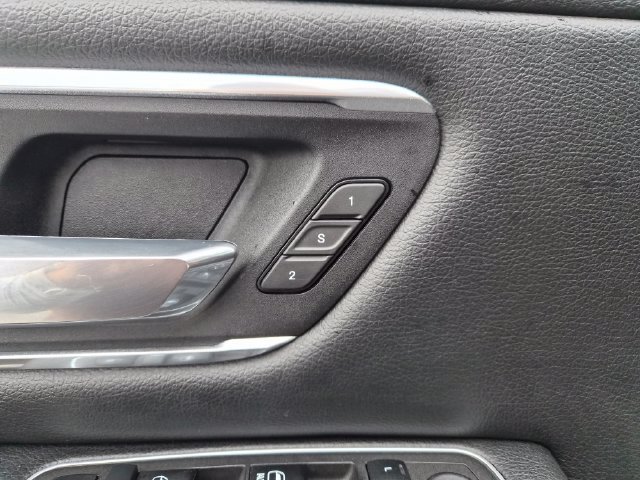 Used 2023 RAM 1500 Laramie AWD/4WD image 14