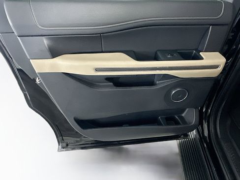 Used 2024 Ford Expedition Max XLT image 36