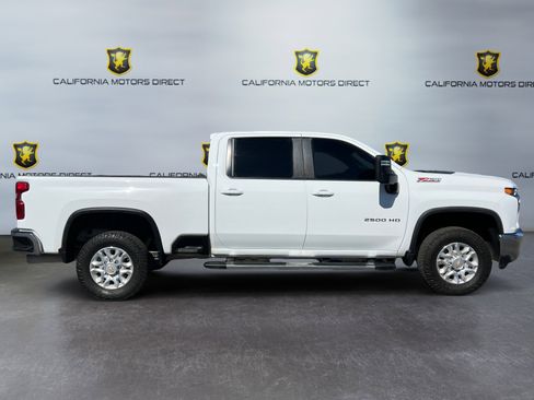 Used 2023 Chevrolet Silverado 2500 LT w/ Convenience Package image 6