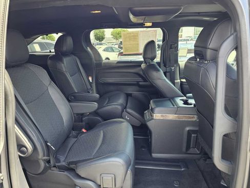 Certified 2025 Toyota Sienna Platinum AWD/4WD image 12