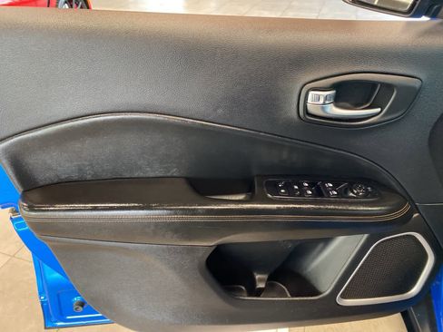 Used 2019 Jeep Compass Limited image 17