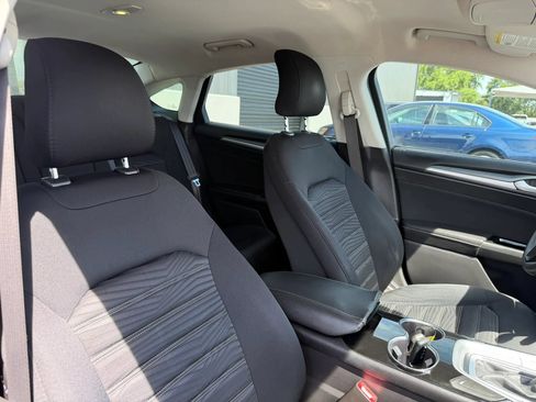 Used 2016 Ford Fusion SE FWD image 28