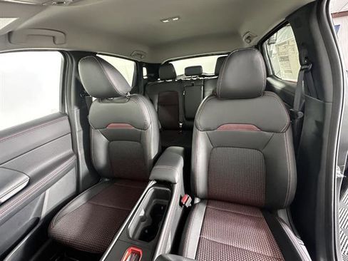 New 2025 Nissan Kicks SR AWD/4WD image 20