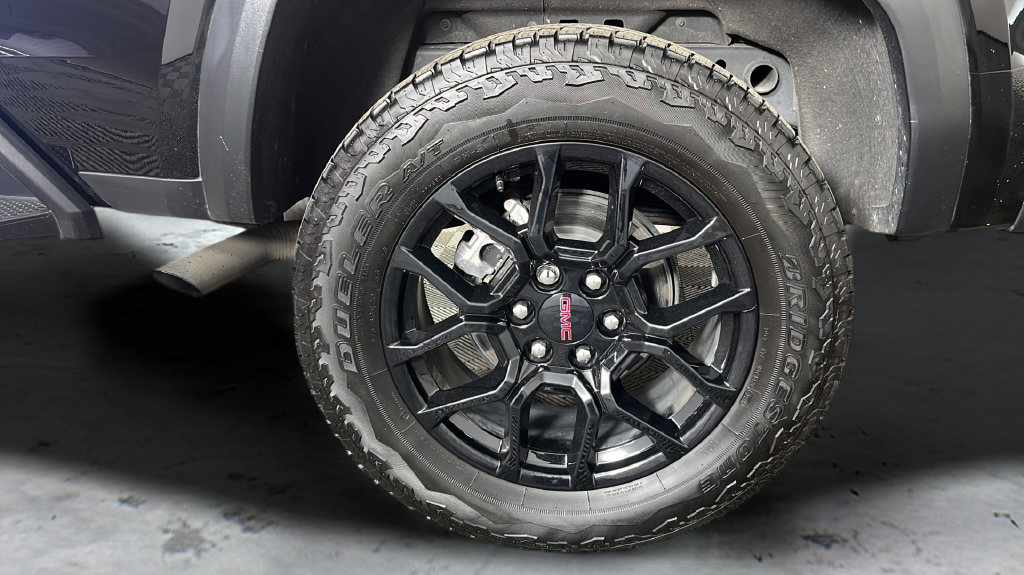 Used 2025 GMC Canyon AT4 AWD/4WD image 38