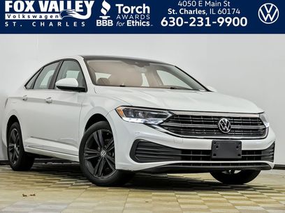 Used 2023 Volkswagen Jetta SE w/ Panoramic Sunroof Package