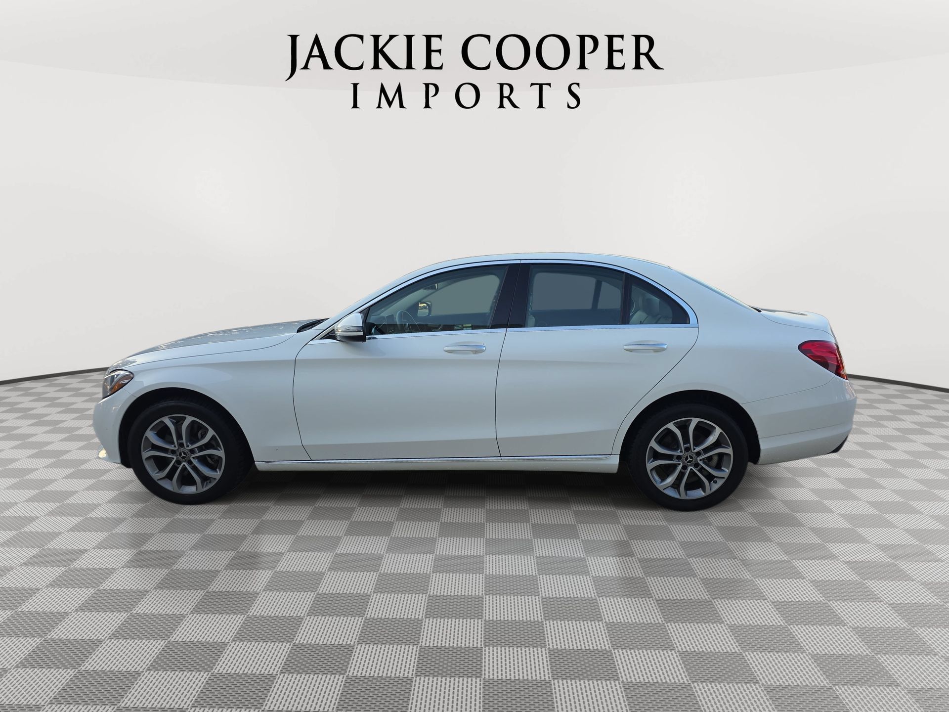 Used 2017 Mercedes-Benz C 300 4MATIC Sedan image 8
