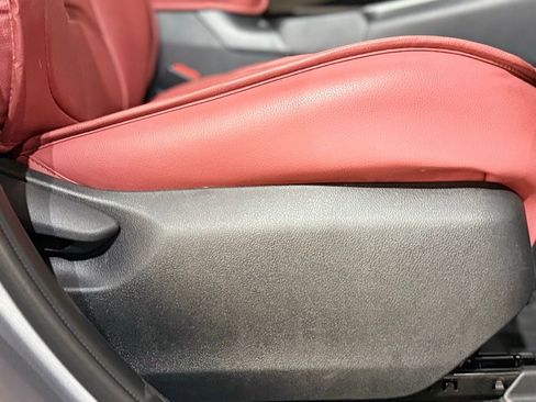 Used 2025 Toyota RAV4 XLE w/ Convenience Package image 52