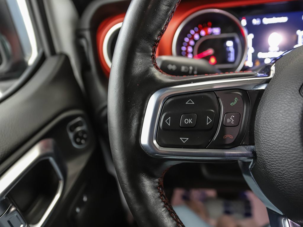 Used 2020 Jeep Wrangler Unlimited Rubicon w/ Dual Top Group AWD/4WD image 12