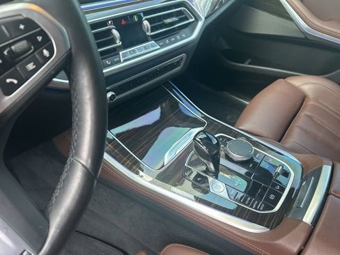 Used 2021 BMW X5 xDrive40i w/ M Sport Package AWD/4WD image 15
