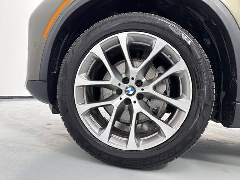 Certified 2024 BMW X5 xDrive40i w/ Premium Package image 10