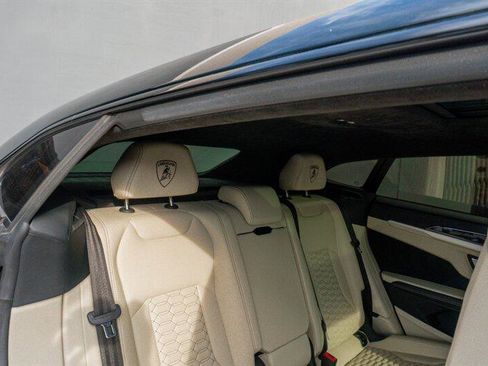 Used 2020 Lamborghini Urus image 13