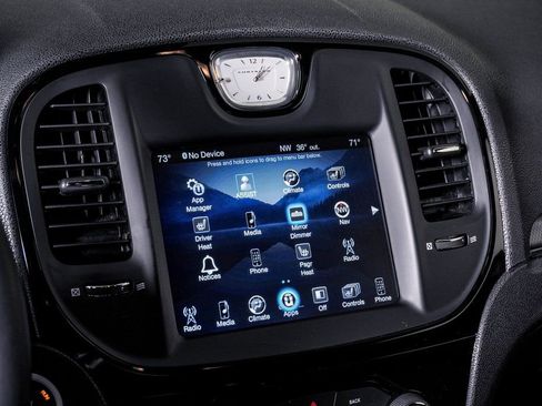 Used 2015 Chrysler 300 S image 22