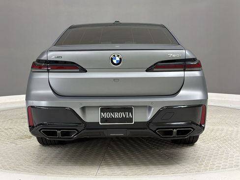 Certified 2024 BMW 760i xDrive w/ Executive Package AWD/4WD image 10