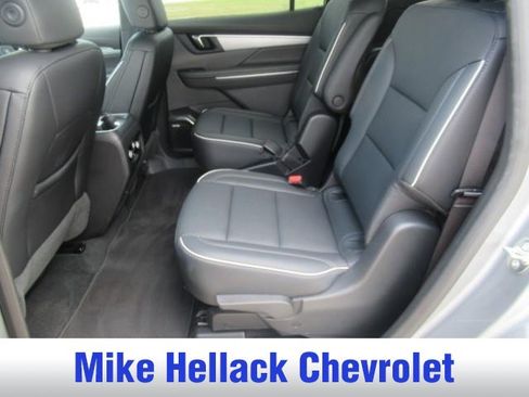 Used 2025 Buick Enclave Preferred FWD image 18