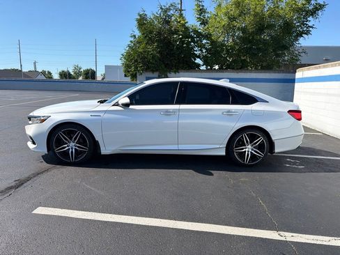 Certified 2022 Honda Accord Touring image 2