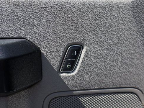 Used 2019 Ford F250 XL w/ Power Equipment Group image 16