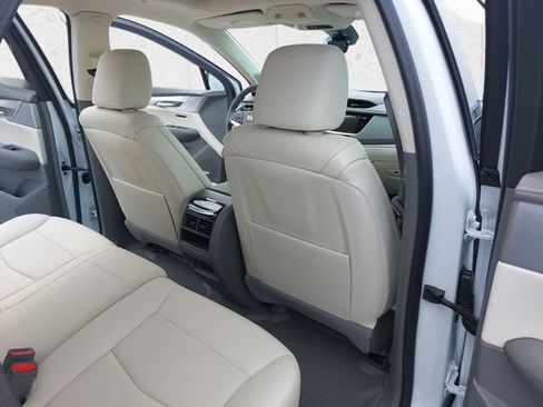 Used 2025 Cadillac XT5 Premium Luxury w/ Technology Package AWD/4WD image 11