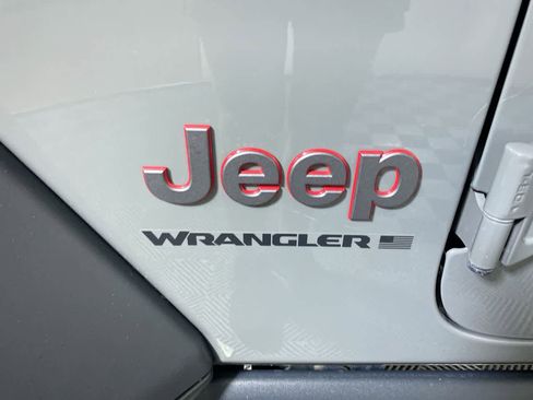 Used 2023 Jeep Wrangler Unlimited Rubicon image 17