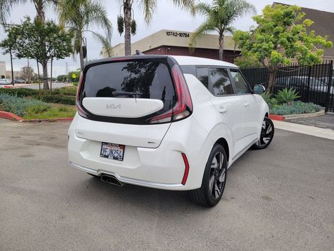 Certified 2023 Kia Soul GT-Line FWD image 2