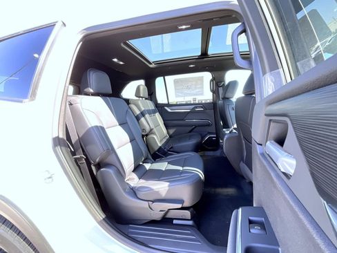 New 2026 GMC Acadia Elevation w/ Super Cruise Package AWD/4WD image 18
